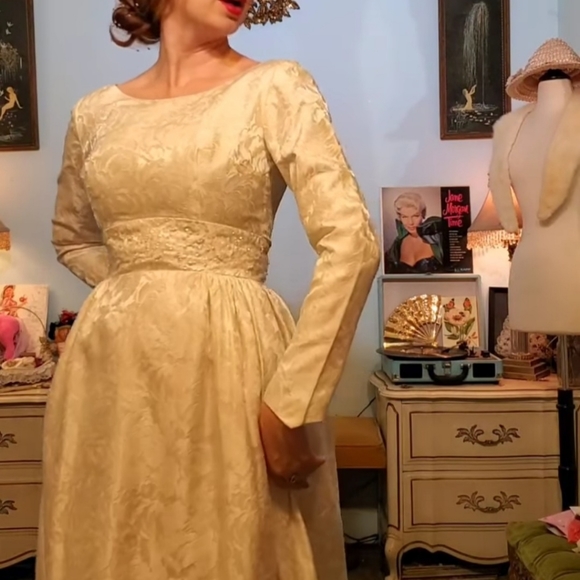 Vintage 60s Wedding Gown - Picture 7 of 7